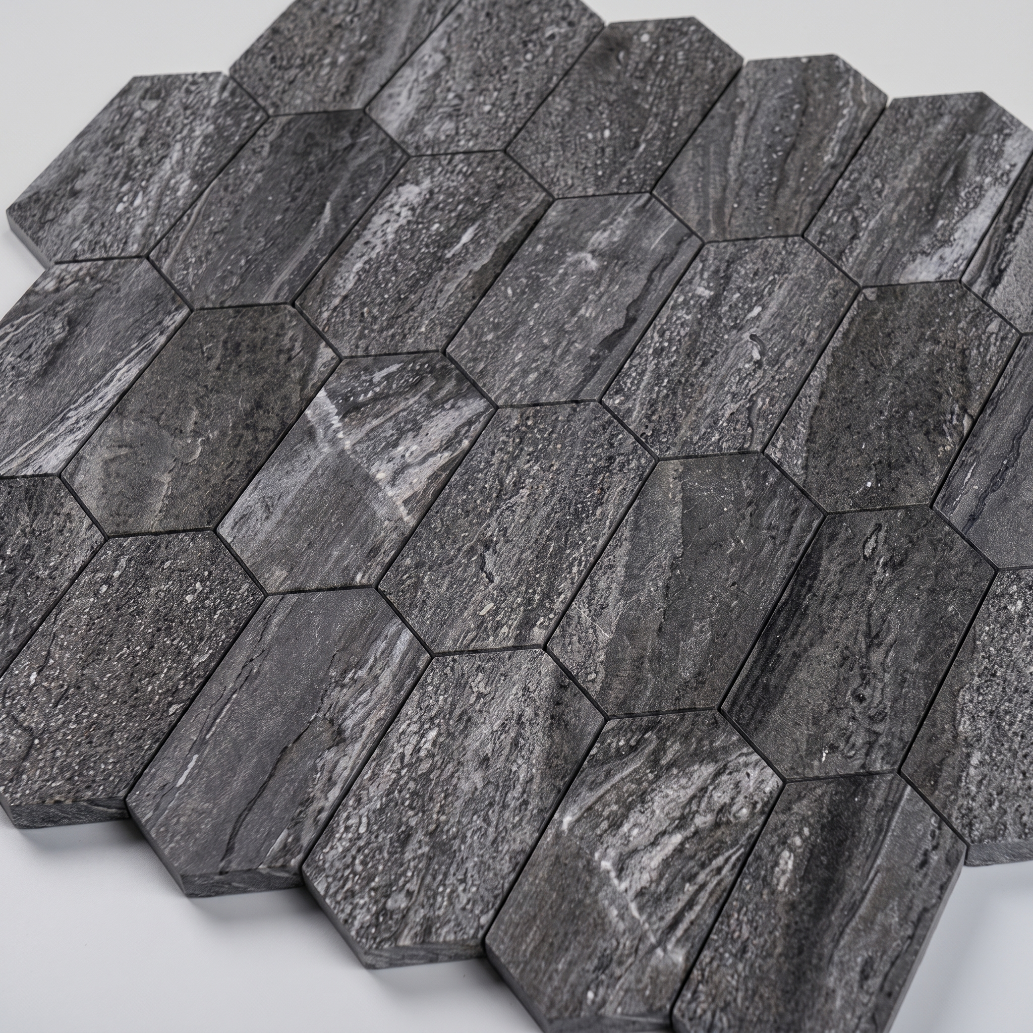 Selbstklebendes Aluminium Mosaik Nantes in Marmoroptik Schwarz